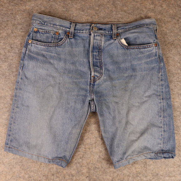 Levi's Women's Button Fly Wedgie Straight Denim Blue Jeans Short / 32 x 26 - Picture 1 of 10